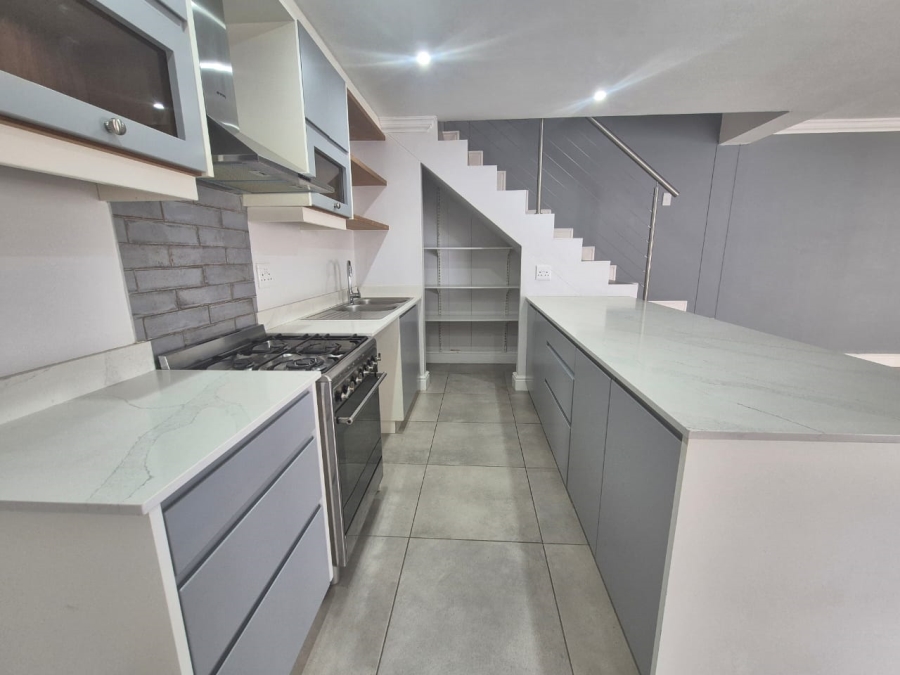To Let 3 Bedroom Property for Rent in Langeberg Heights Western Cape